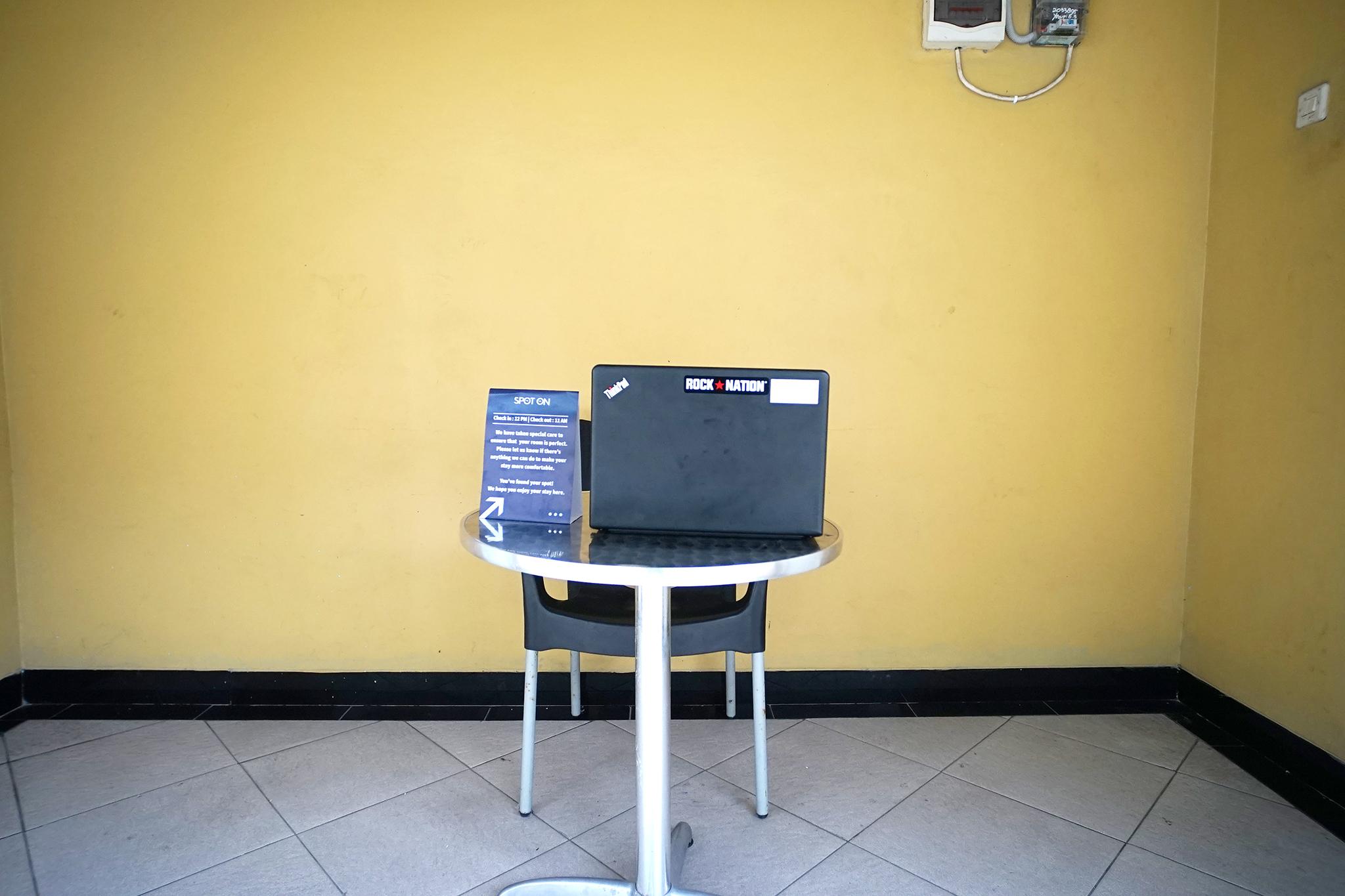 SPOT ON 2729 Marzan Syariah Guest House Balikpapan  Zewnętrze zdjęcie